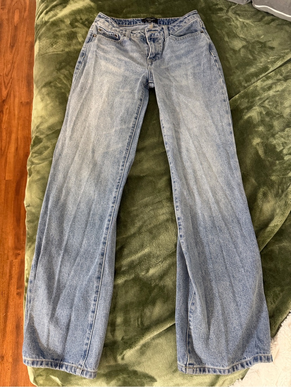 ED HARDY Light Wash Wide Leg Women’s Jeans